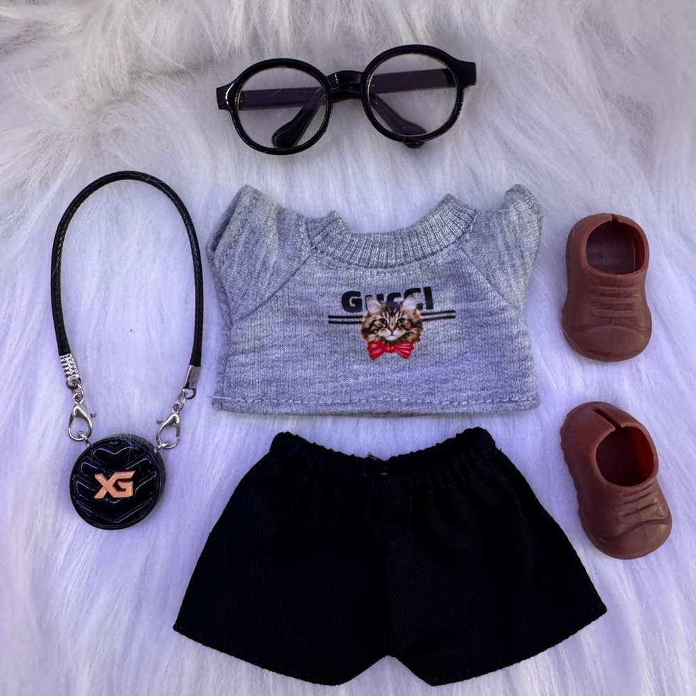 Labubu Monsters Outfit - Grey Sweater Set